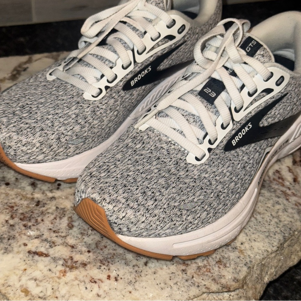 Brooks Women's Black and White Running Shoes - Picture 3 of 10